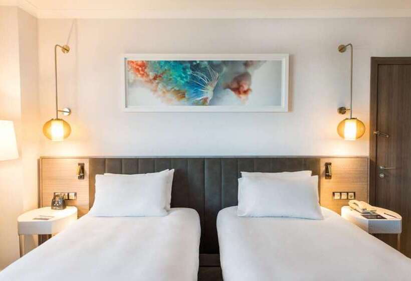 חדר אקזקיוטיב נוף לים, Hilton Hua Hin Resort & Spa