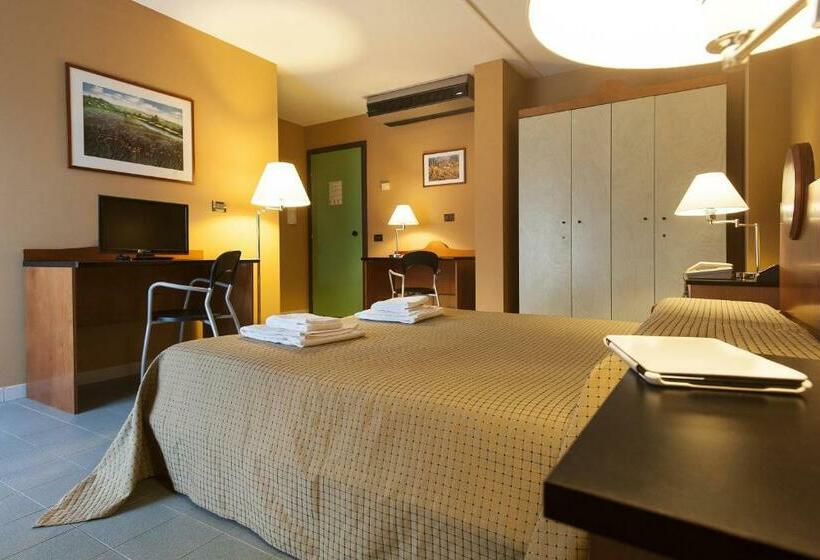 Номер Стандарт Трехместный, Albergo Athenaeum