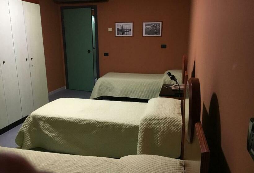 Трежместный Номер Economy, Albergo Athenaeum