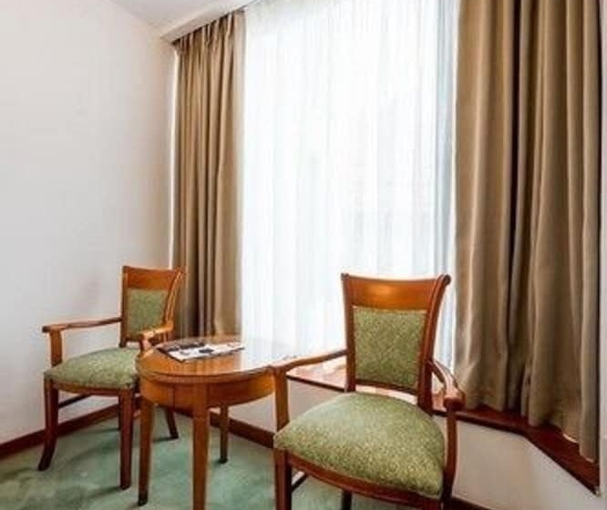 اتاق اکونومی یک تخته, Duke Romana City Center