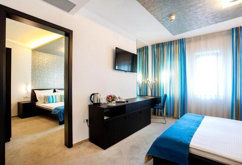 آپارتمان 2 خوابه, Duke Romana City Center
