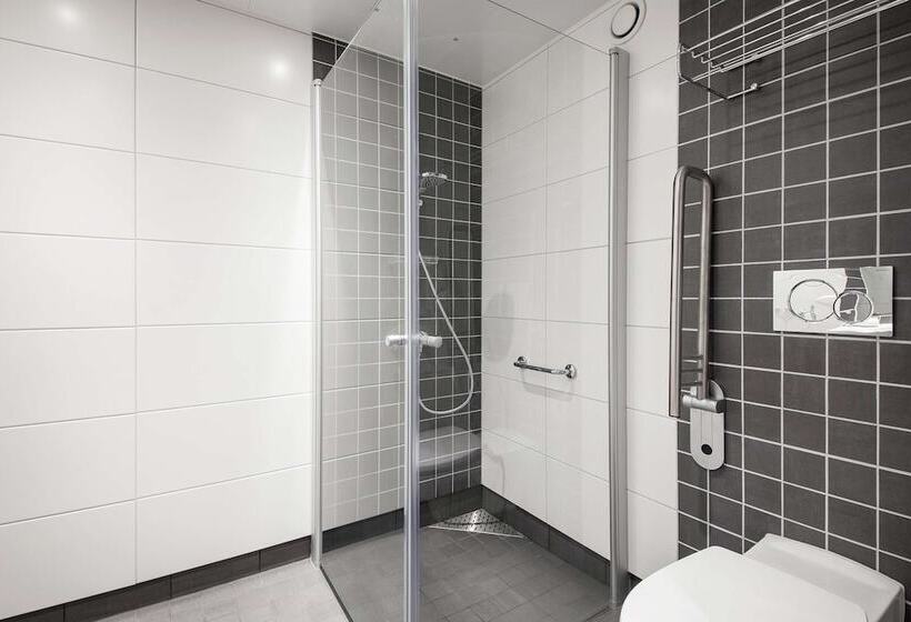 Номер Стандарт, Park Inn By Radisson Oslo Airport Hotel West