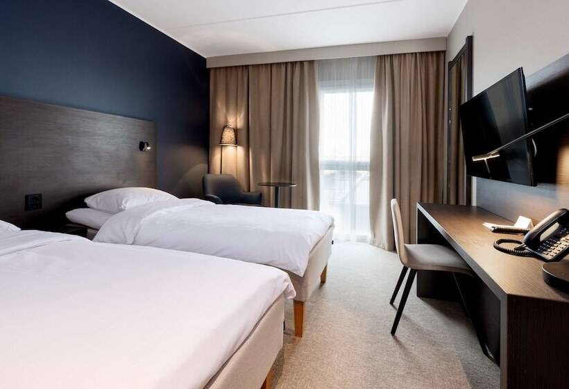 Номер Стандарт, Park Inn By Radisson Oslo Airport Hotel West
