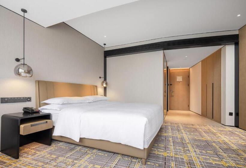 Номер Superior Кровать Кинг, Sheraton Chengdu Lido