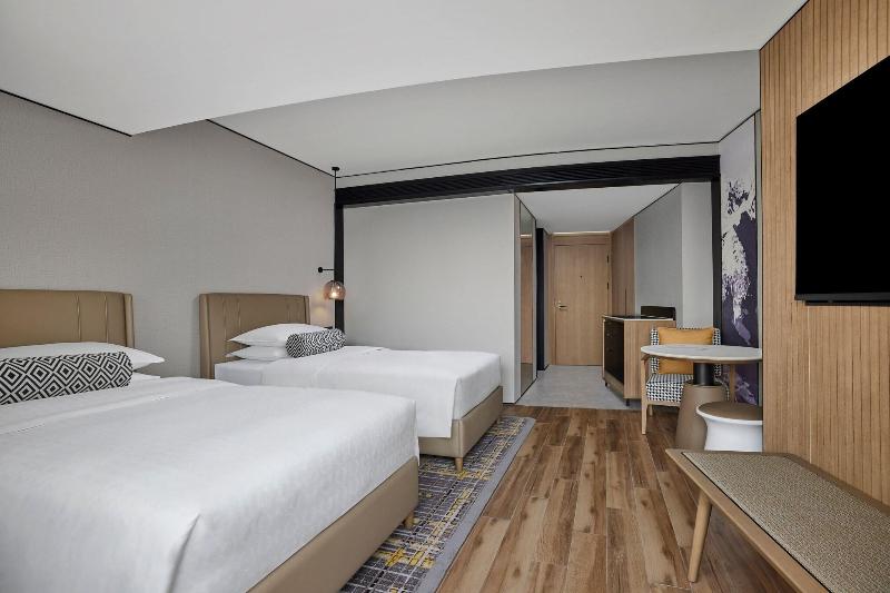 Номер Executive, Sheraton Chengdu Lido