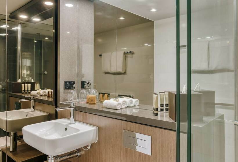 Номер Deluxe, The Point Brisbane