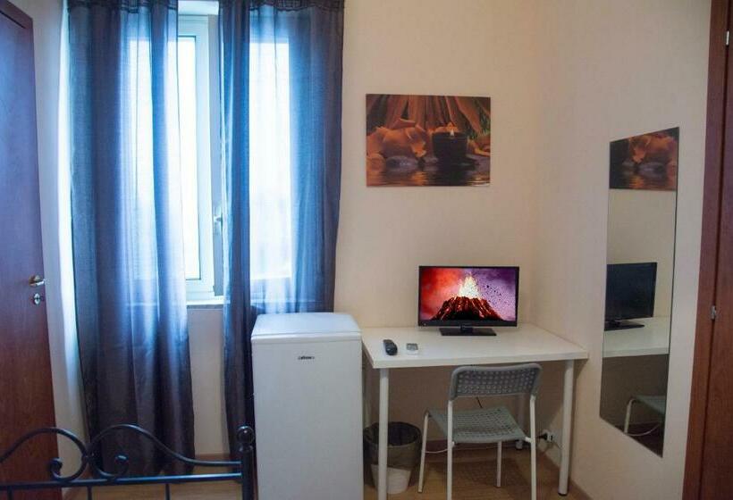 اتاق استاندارد یک نفره, B&b Caffelletto  Papardo