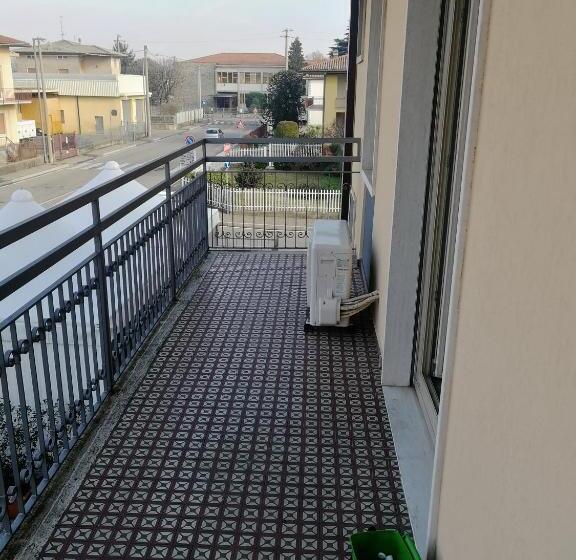 발코니 디럭스 룸, Bgy Airport House Grassobbio