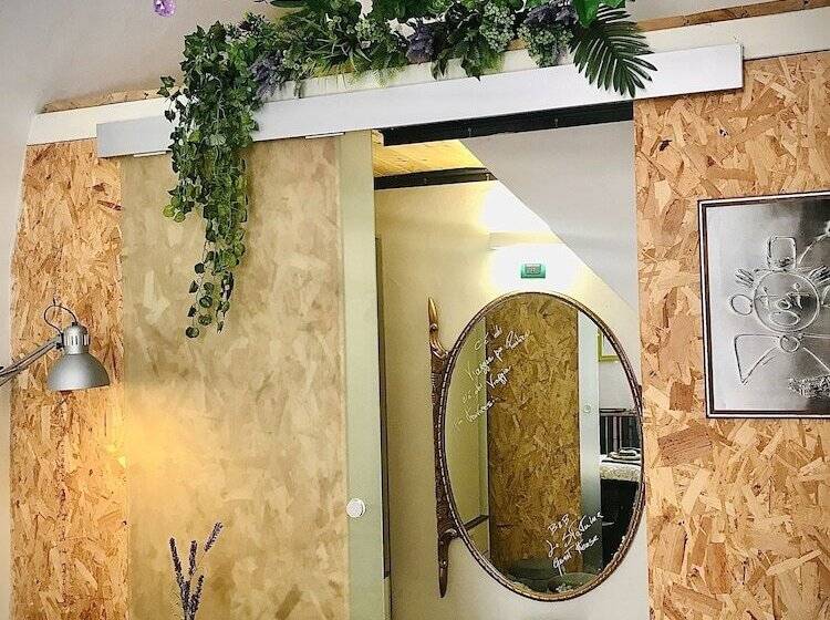اتاق استاندارد با بالکن, B&b Le Statuine