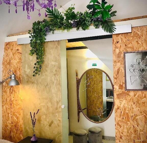 اتاق استاندارد با بالکن, B&b Le Statuine