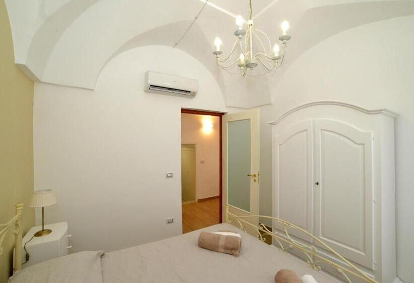 سوئیت با بالکن, Casa Baldassarre