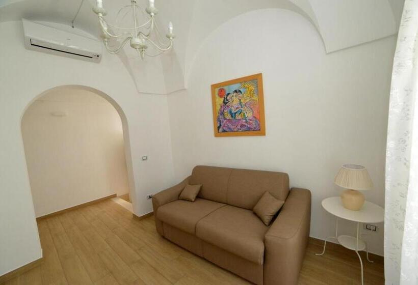 سوئیت با بالکن, Casa Baldassarre