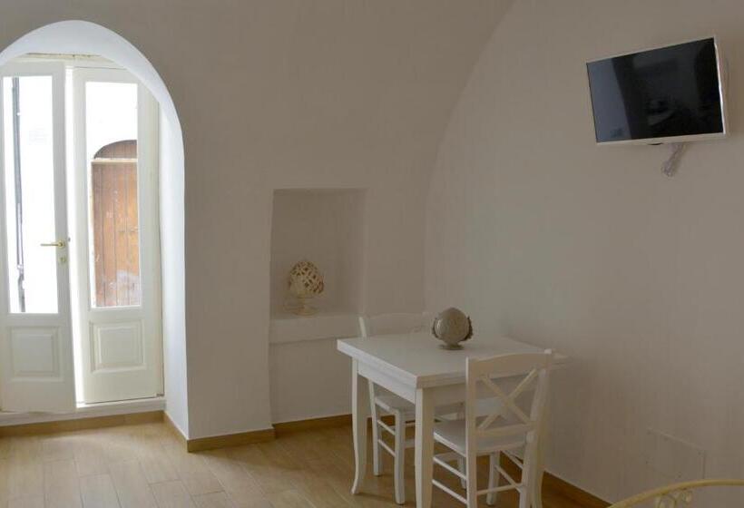 استودیوی استاندارد, Casa Baldassarre