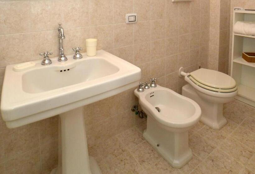 سوئیت با بالکن, Casa Baldassarre