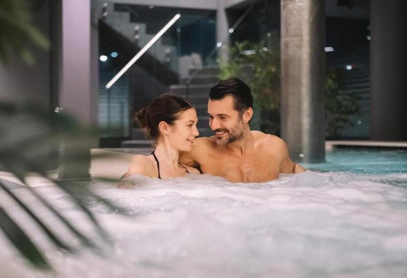 Трехместный Номер Комфорт, Elite Hotel & Spa