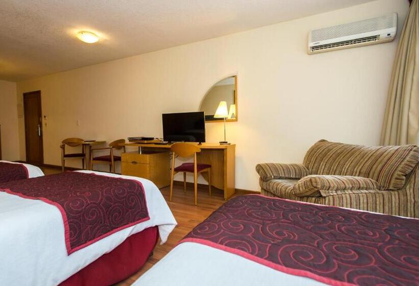 수피리어 트리플 룸, Armon Suites