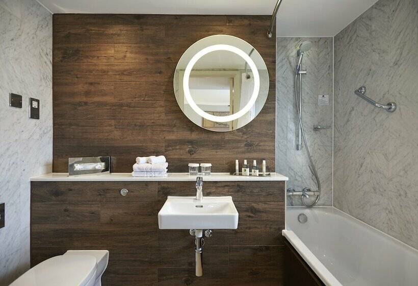 Номер Deluxe, Doubletree By Hilton  London  Docklands Riverside