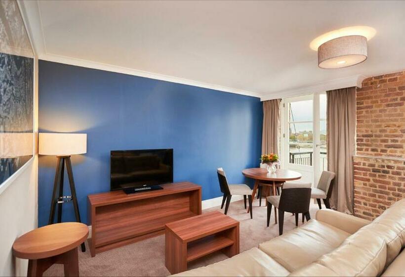 Люкс 2 Спальни, Doubletree By Hilton  London  Docklands Riverside