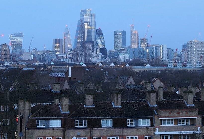 Люкс 2 Спальни, Doubletree By Hilton  London  Docklands Riverside