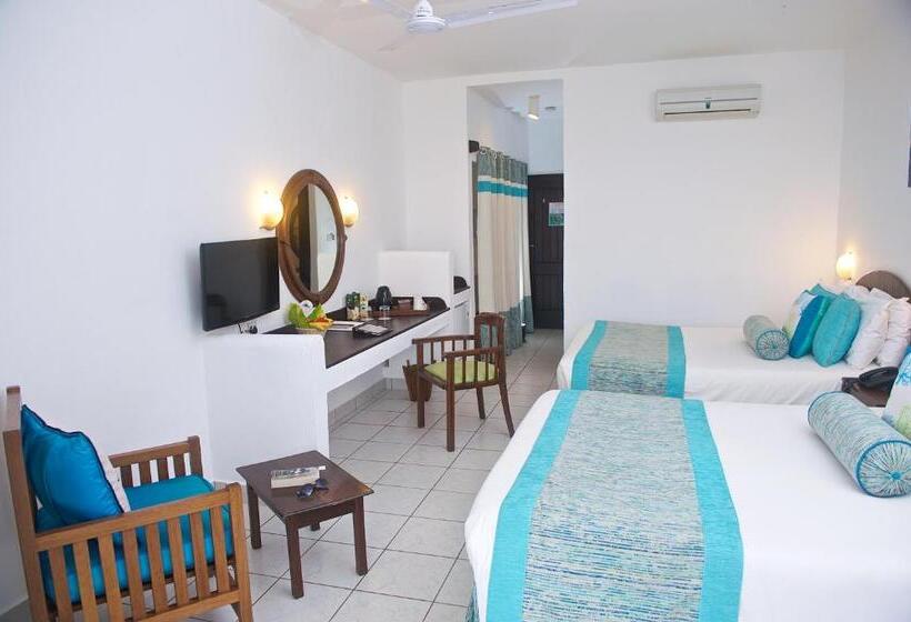 اتاق خانوادگی با چشم‌انداز باغ, Voyager Beach Resort