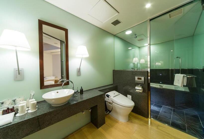 Люкс, Park Hotel Tokyo