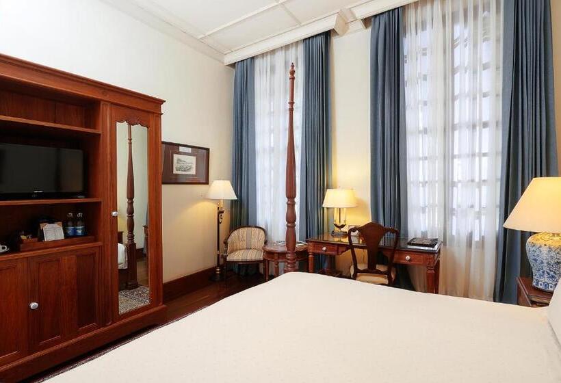 디럭스 룸 킹사이즈 침대, Settha Palace