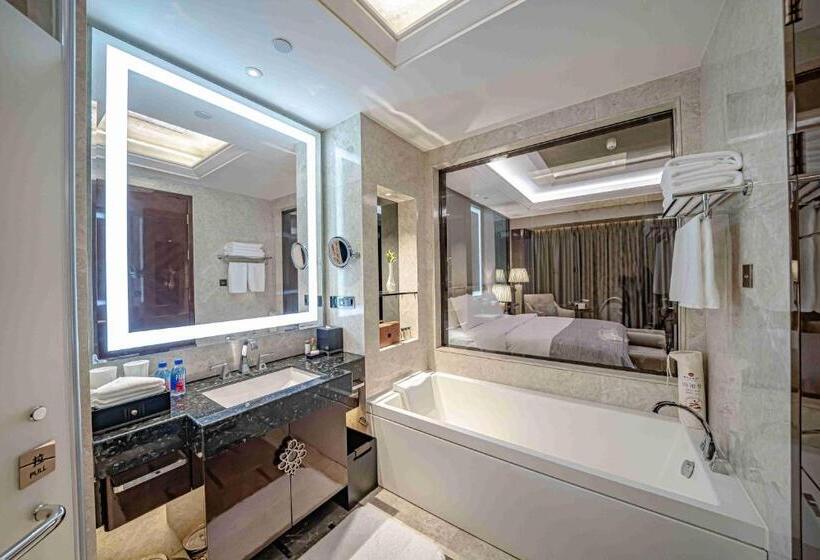 Quarto Deluxe, Zhaolin Grand
