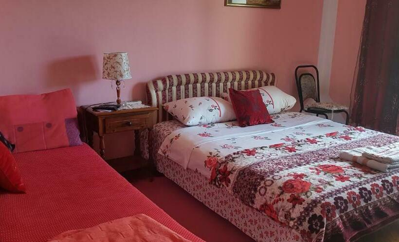 Triple Room Sea View, Guest House Cinderella