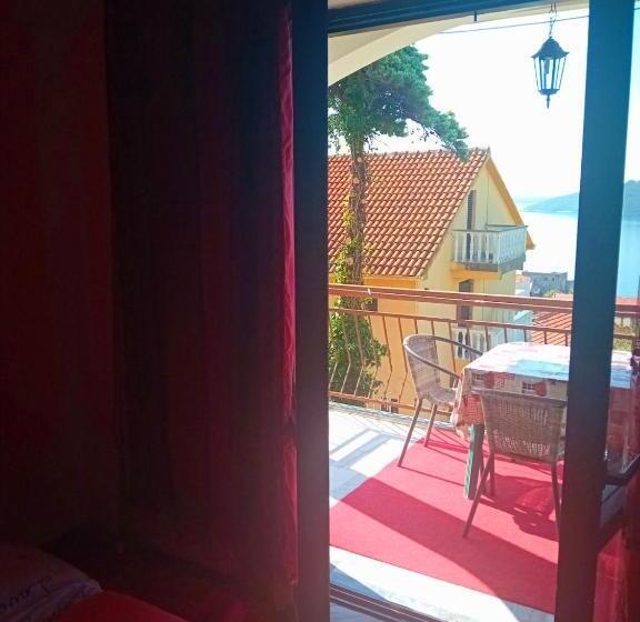 Triple Room Sea View, Guest House Cinderella