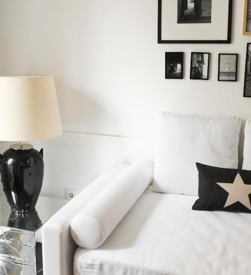 اتاق استاندارد چهار تخته, Mo House