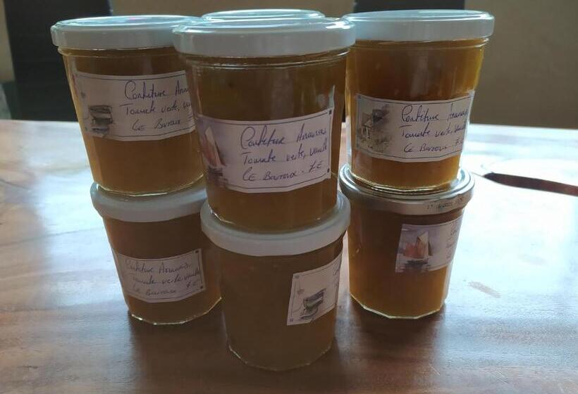 Номер Стандарт Вид на Сад, Le Frangipanier