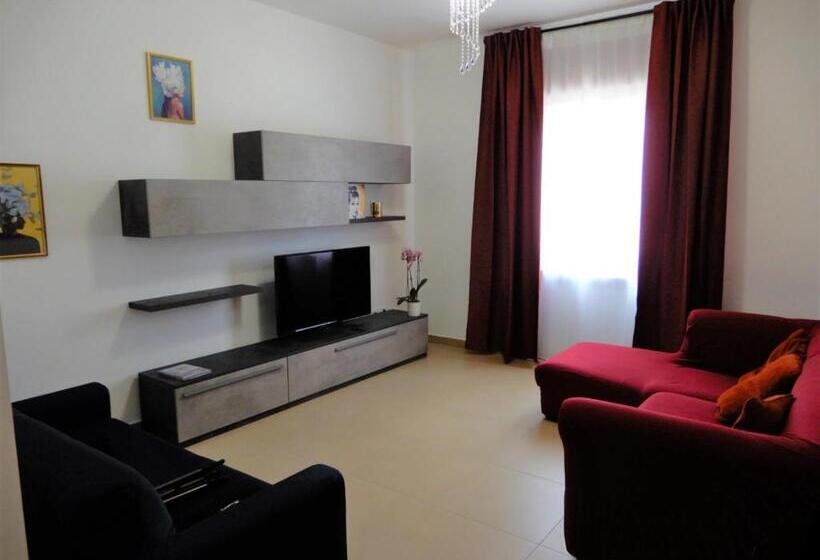 Четырехместный Номер Стандарт, Caserta Royale Apartment