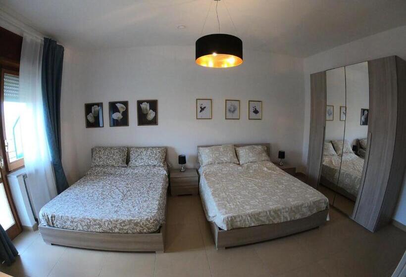 Четырехместный Номер Стандарт, Caserta Royale Apartment