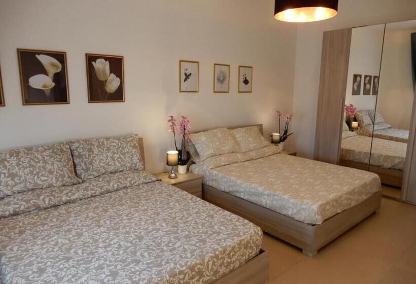 Четырехместный Номер Стандарт, Caserta Royale Apartment