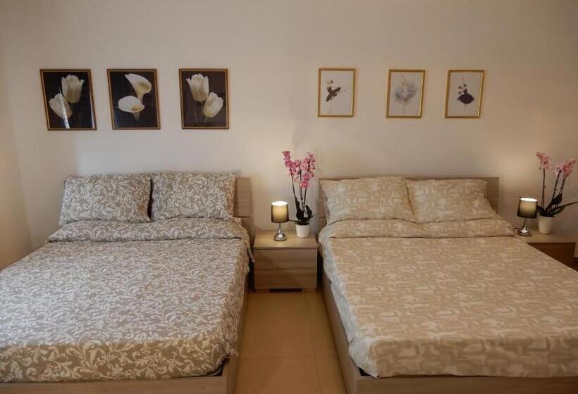 Четырехместный Номер Стандарт, Caserta Royale Apartment