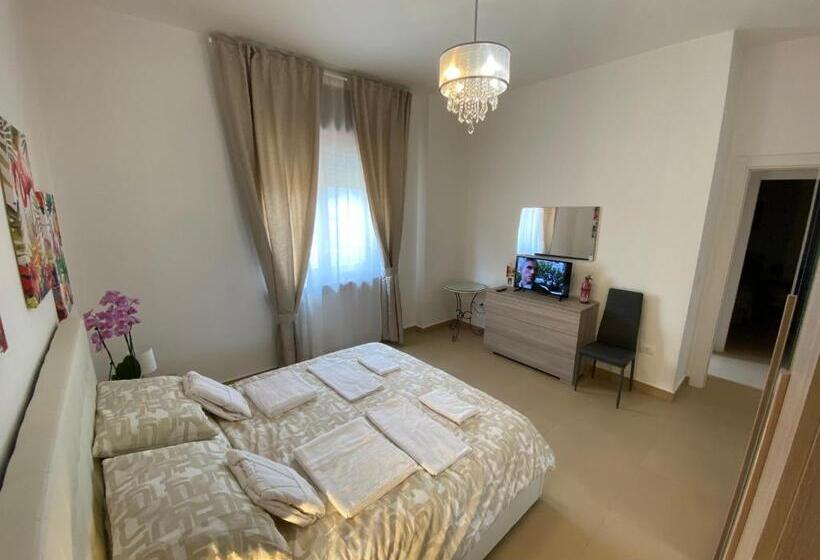 Номер Стандарт, Caserta Royale Apartment