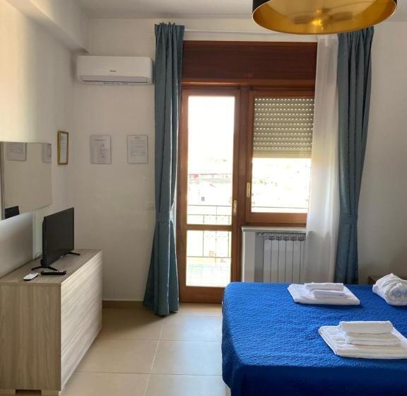 Четырехместный Номер Стандарт, Caserta Royale Apartment