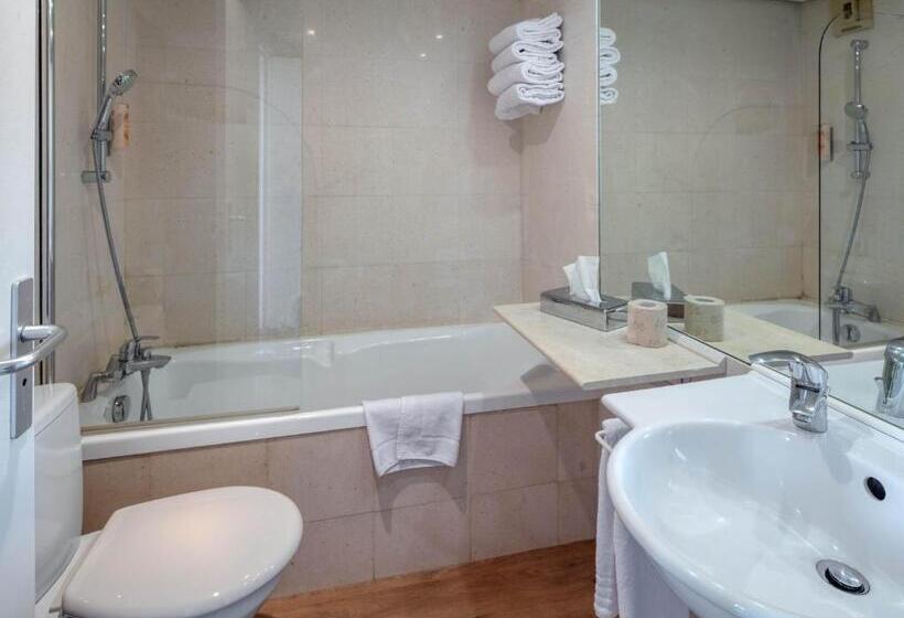 Классический Номер, Garrigae Manoir De Beauvoir Poitiers Sud   Hotel & Spa