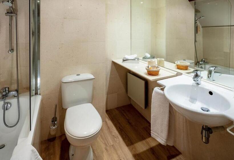 Классический Номер, Garrigae Manoir De Beauvoir Poitiers Sud   Hotel & Spa