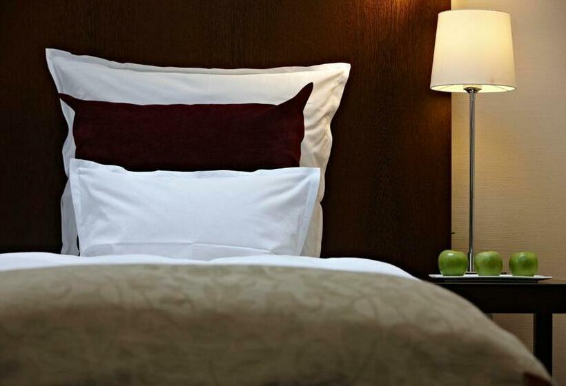سوییت, Metropolitan Hotel By Flemings