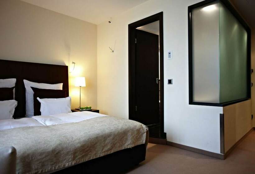 اتاق سوپریور یک تخته, Metropolitan Hotel By Flemings
