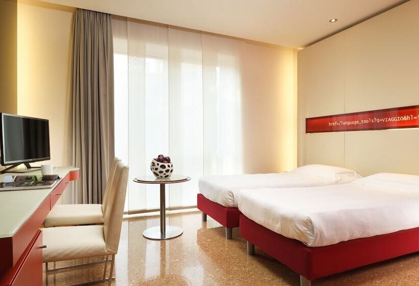 اتاق کلاسیک, Unahotels Bologna Centro