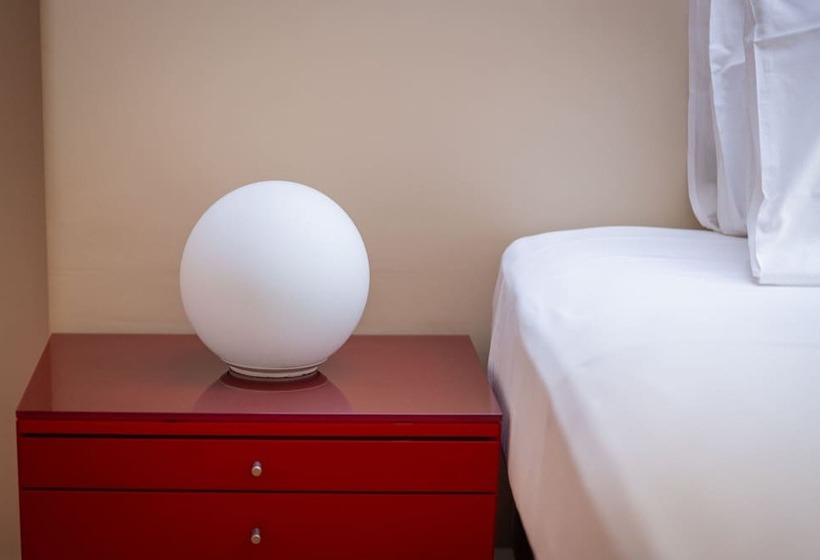 سوییت, Unahotels Bologna Centro