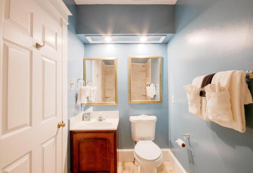 Номер Стандарт с Балконом, Hemingway House Bed And Breakfast