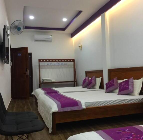 اتاق لوکس خانوادگی, Lại Nguyễn Boutique