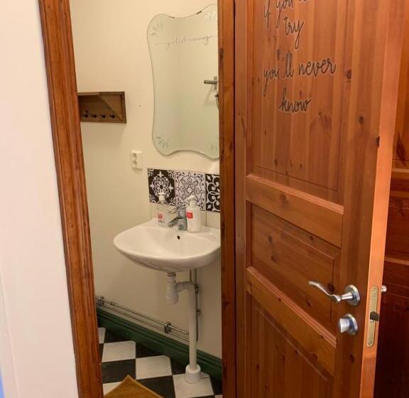 Номер Стандарт, 4hearts B&b