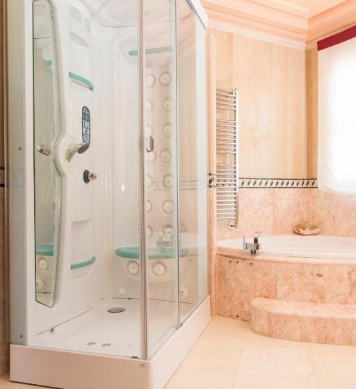 Номер Deluxe Кровать Кинг, Holidays Mirana