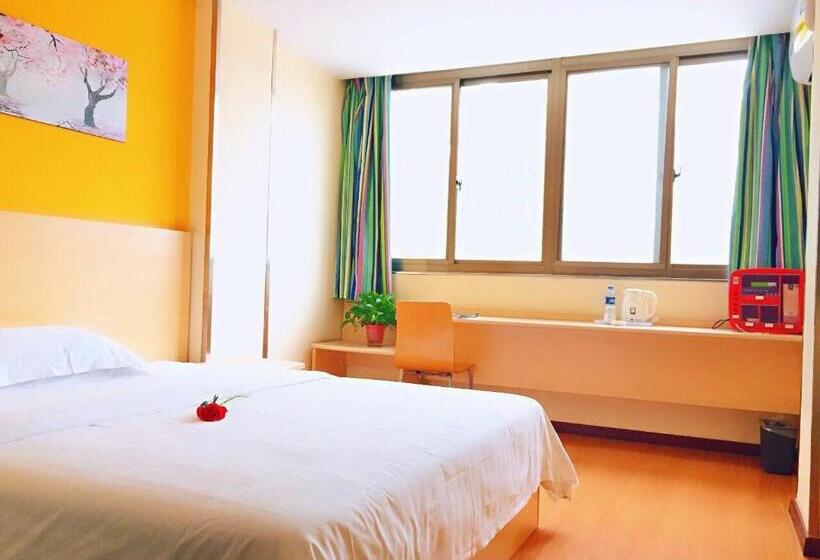Номер Комфорт, 7days Inn Hanzhong Tianhan Avenue South Station