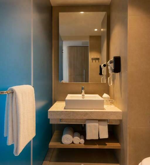 标准间, Holiday Inn Express & Suites Bengaluru Old Madras Road, An Ihg