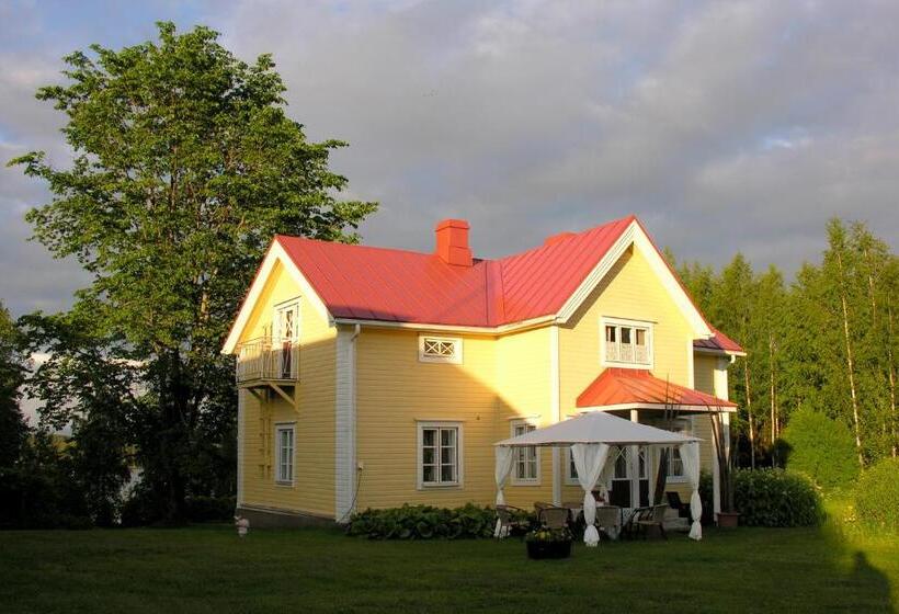 Четырехместный Номер Стандарт с Балконом, Hankaniemen Tila